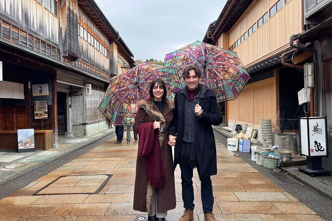 Kanazawa Private Tour Castle Kenroku garden and Geisha district - Key Points