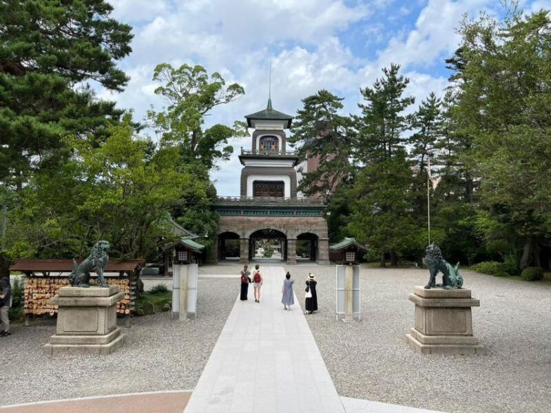 kanazawa-samurai-matcha-gardens-and-geisha-full-day-tour