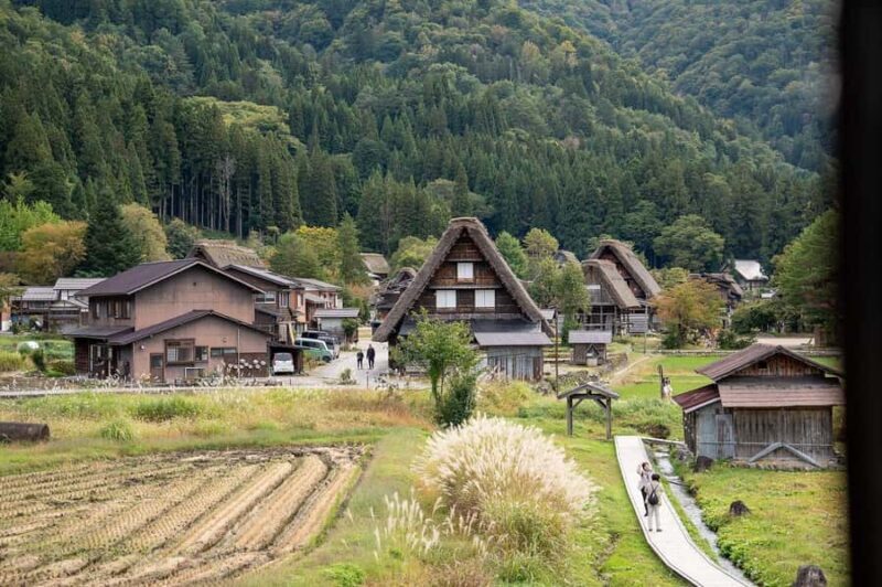 Kanazawa: Shirakawa-go Private Day Trip with Lunch - FAQs
