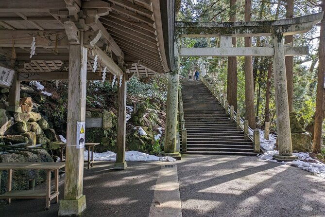 kanazawa-temples-panoramic-landscape-views-and-butterflies