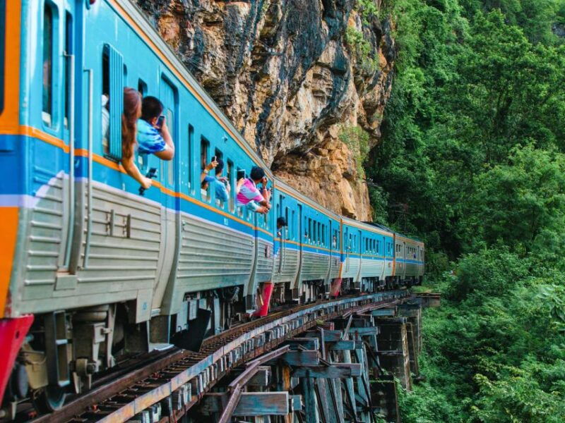 kanchanaburi-river-kwai-and-death-railway-day-tour