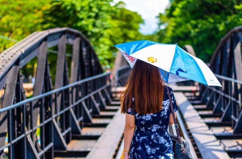 Kanchanaburi: Sightseeing Tour with Amphawa Market - Exploring Kanchanaburi’s Iconic Sights