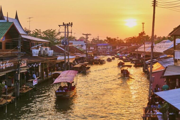 kanchanaburi-sightseeing-tour-with-amphawa-market