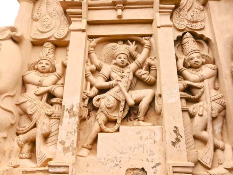 Kanchipuram: Temple Architecture & Silk Weaving from Chennai - A Deep Dive into the Experience