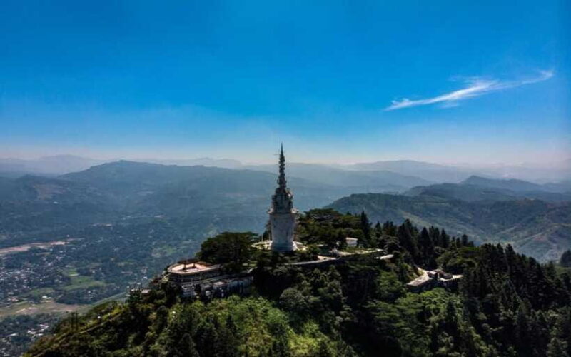 Kandy: Ambuluwawa Day Tour by TukTuk with Local Guide - FAQ