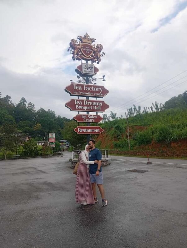 Kandy: Ambuluwawa, Pinnawala & Tea Factory by Tuk Tuk - Practical Details