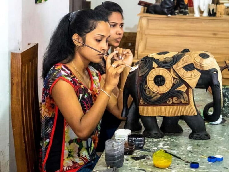 Kandy : Ambuluwawa Tower Day Tour by Tuk Tuk - Key Points