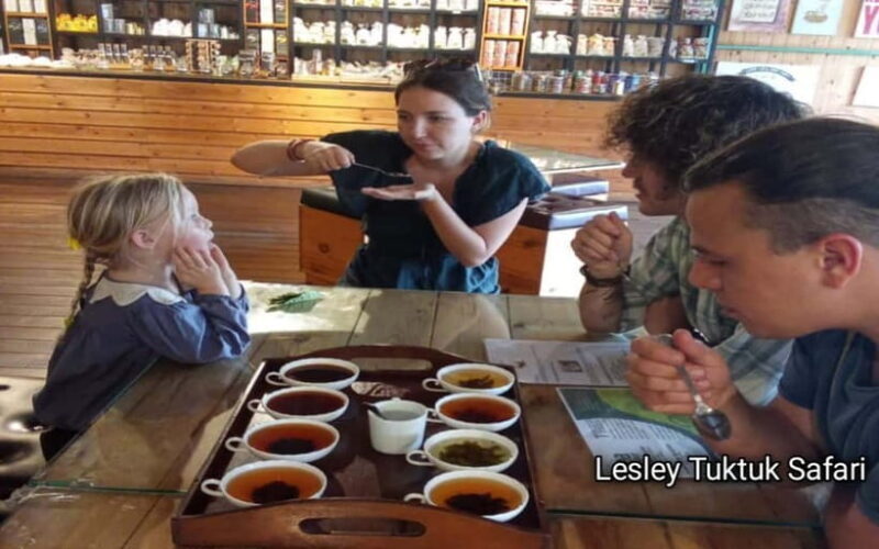 Kandy ; Ambuluwawa Tower With Kandy City Tour By Tuk Tuk - FAQ