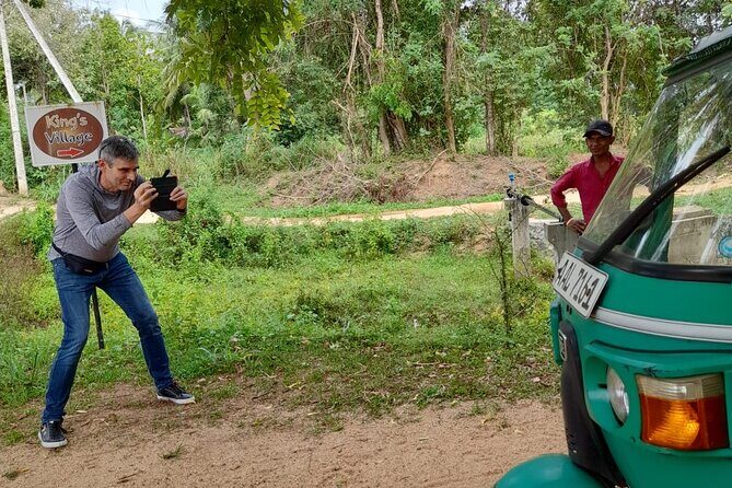 Kandy City Sightseeing Tour by Tuk Tuk - Cultural and Artistic Highlights