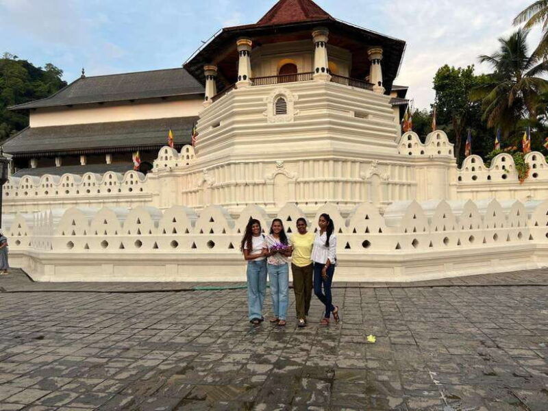 kandy-city-tour-from-colombo-or-negombo-or-katunayaka