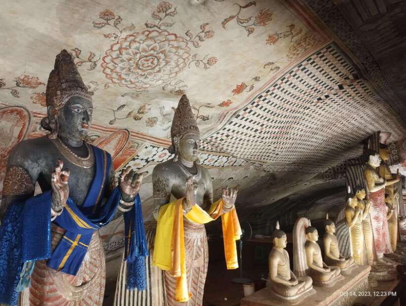 kandy-day-trip-to-sigiriya-dambulla-caves