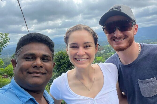 Kandy Heritage City Tour by tuktuk - Key Points