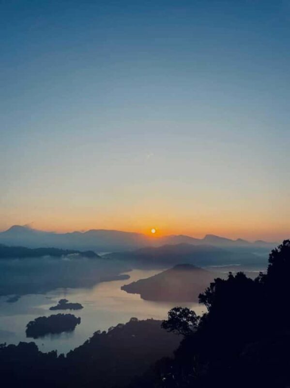 Kandy: Hidden Cave Temple Forest Hike & Lake View Summit - Key Points