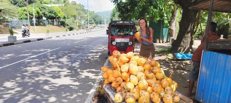 Kandy: Hidden Gems & Artisan Crafts Tuk Tuk Adventure - Mastering the Art of Drumming