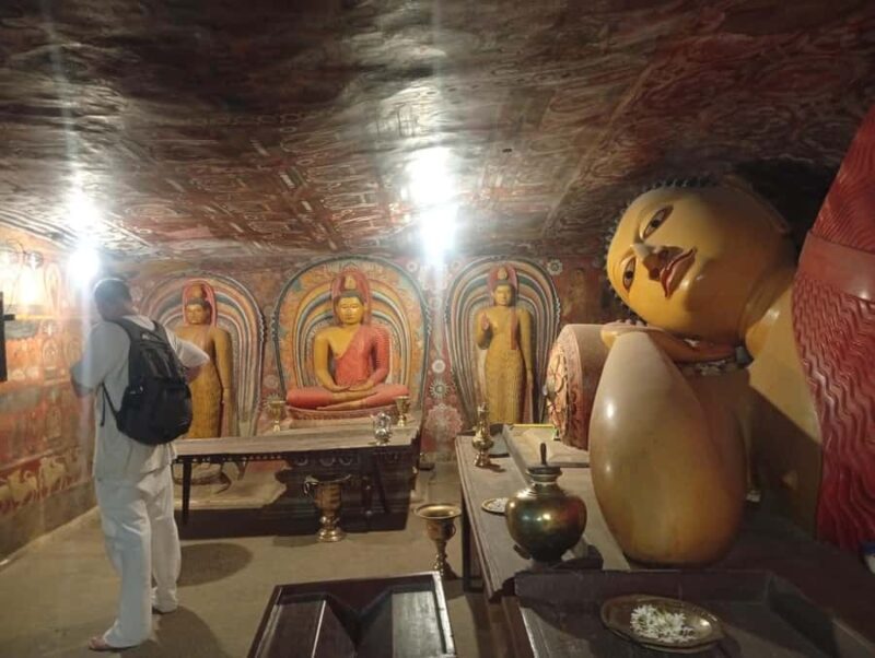 Kandy: Hidden Temples & Cultural Highlights by Tuk Tuk - The Itinerary in Detail