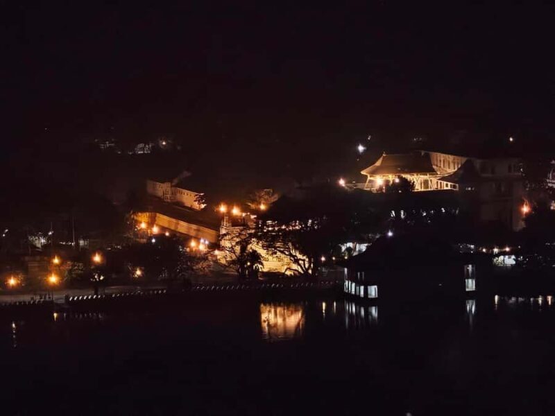 Kandy: Night Tour with Boat Safari, Cultural Show & Temples - The Experience in Detail