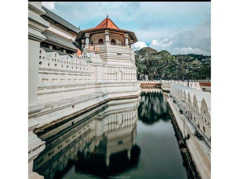 kandy-pinnawala-day-tour-by-local-car-local-guide