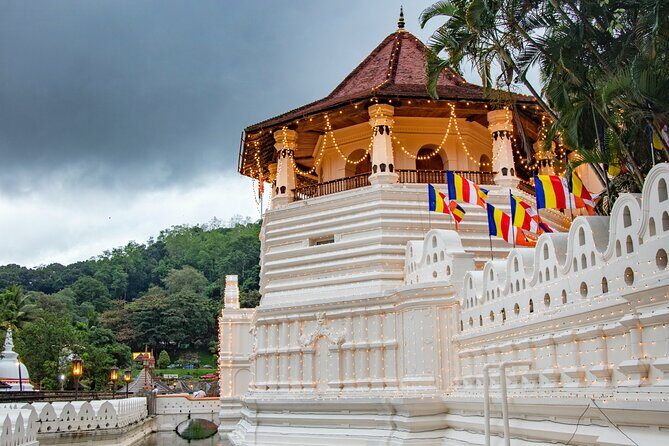 Kandy Private Day Tour from Trincomalee - Practical Details and What to Expect