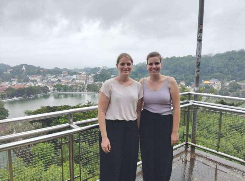 kandy-private-tuk-tuk-tour-with-temple-of-the-tooth