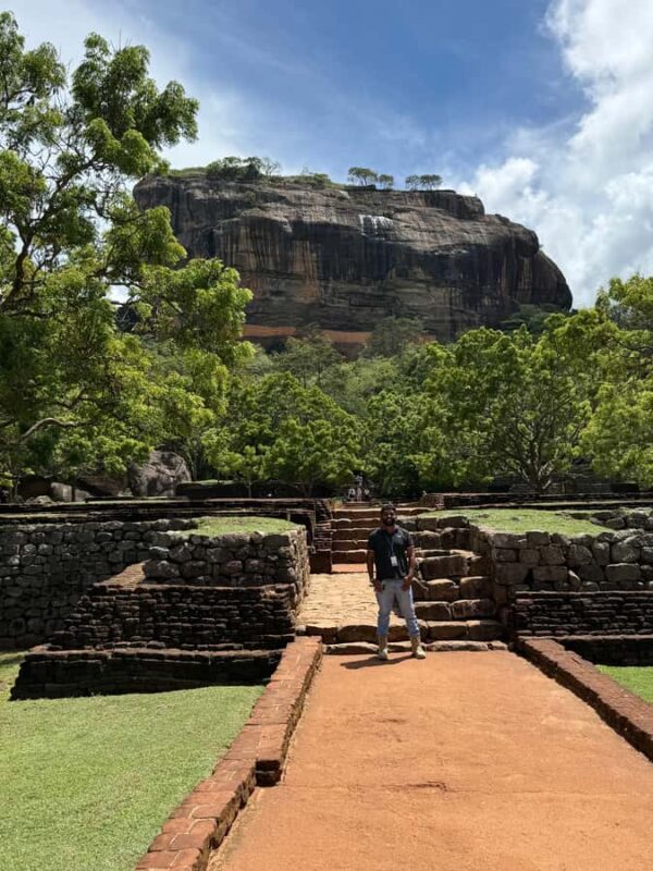 Kandy: Sigiriya and Dambulla Day Trip with local guide - FAQs