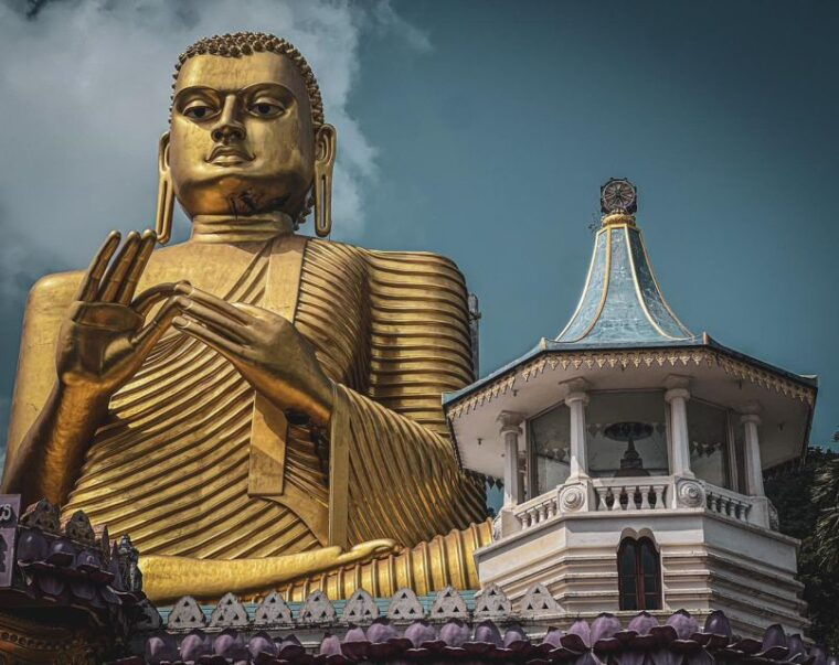 kandy-sigiriya-dambulla-minneriya-park-safari-day-tour