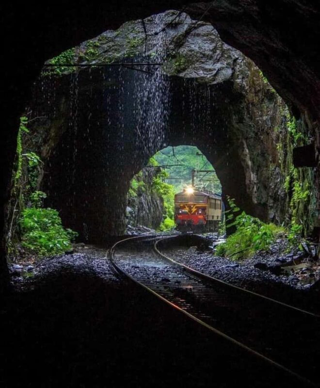 Kandy: Temple of Tooth, Train Ride, & Cave Waterfall Tour - Exploring the Highlights