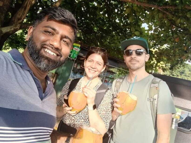 kandy-to-ambuluwawa-full-day-tour-by-tuk-tuk-like-a-local