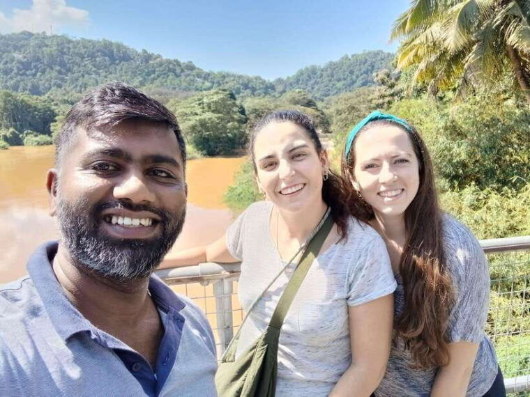 kandy-to-ambuluwawa-full-day-tour-by-tuk-tuk-like-a-local