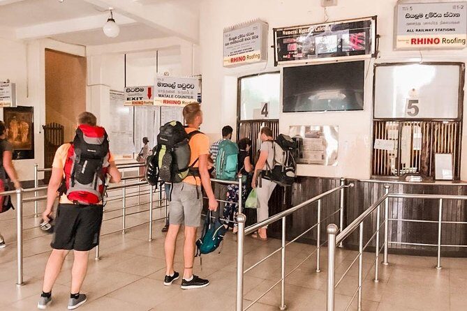 Kandy to Ella train ride on (Train No: 1015 "Udarata Menike") - Authentic Experiences and Tips