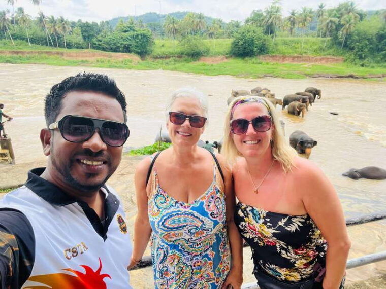 kandy-tuk-tuk-tour-with-ambuluwawa-tower-pinnawala