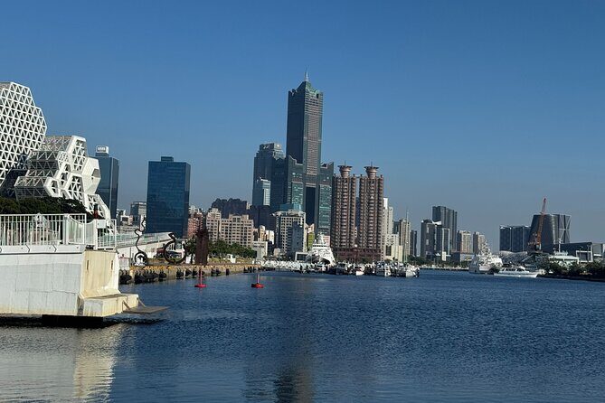 Kaohsiung City Walking and Night Market Tour - Key Points