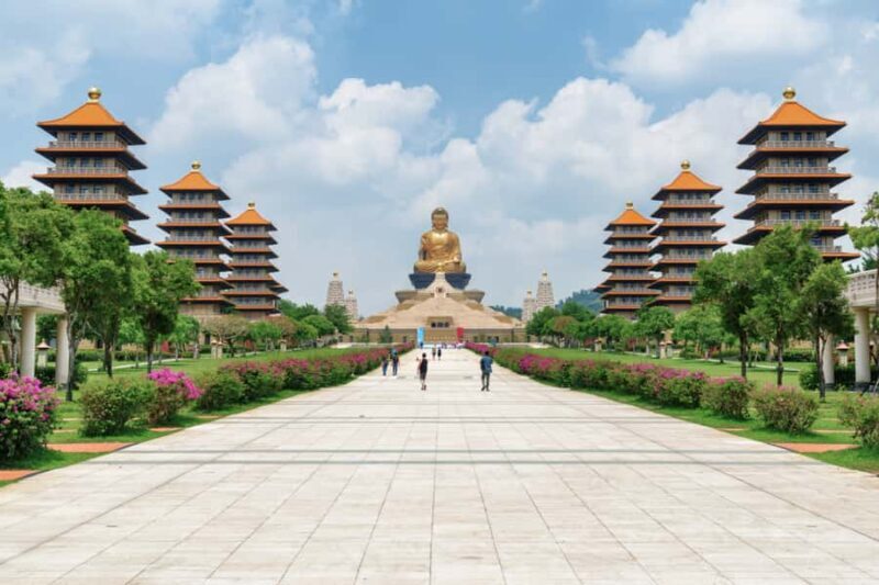 Kaohsiung: Fo Guang Shan, Lotus Pond & Pier2 Day Tour - An In-Depth Look at the Kaohsiung Day Tour
