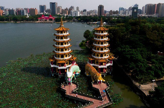 Kaohsiung Private Tour with English-speaking driver - Deep Dive into the Stops