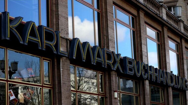 karl-marx-allee-walking-tour-berlins-socialist-history