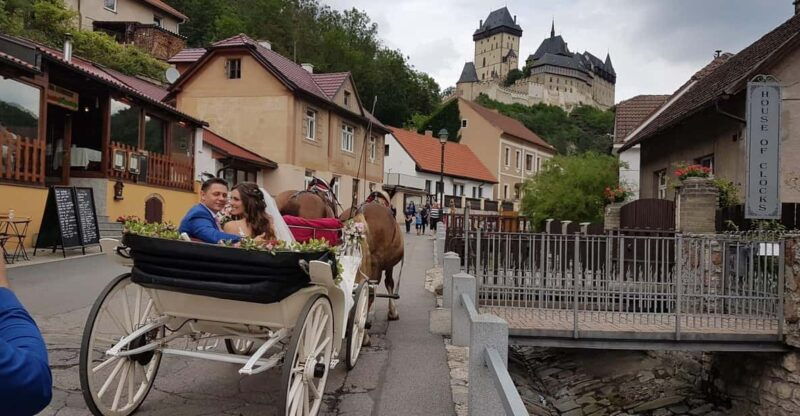 karlstejn-castle-by-horse-carriage