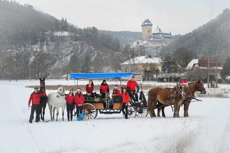 karlstejn-castle-by-horse-carriage
