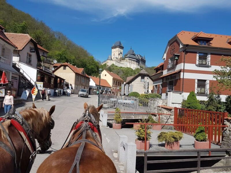 karlstejn-castle-by-horse-carriage