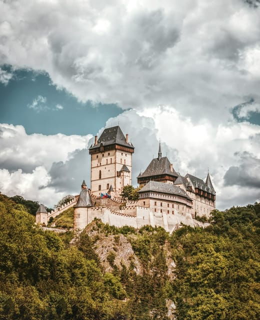 karlstejn-castle-the-most-popular-castle-in-bohemia