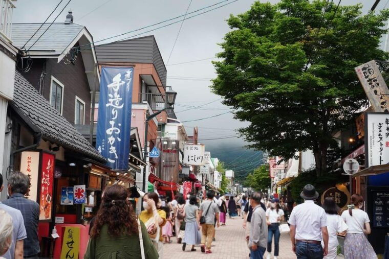 karuizawa-food-walking-tour-in-nagano