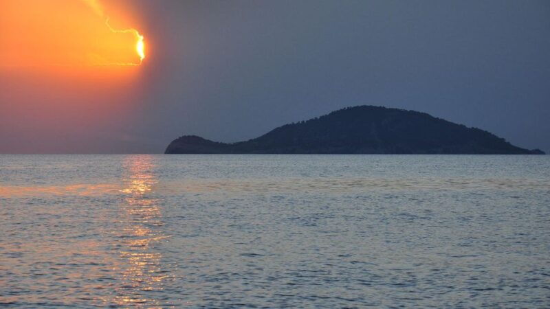 kassandra-sunset-sailing-boat-tour-of-secluded-coves