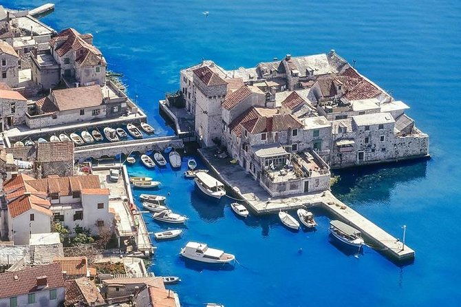 kastilac-trogir-blue-lagoon-and-solta-full-day-private-tour
