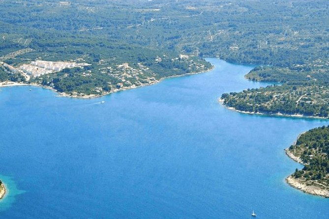 kastilac-trogir-blue-lagoon-and-solta-full-day-private-tour