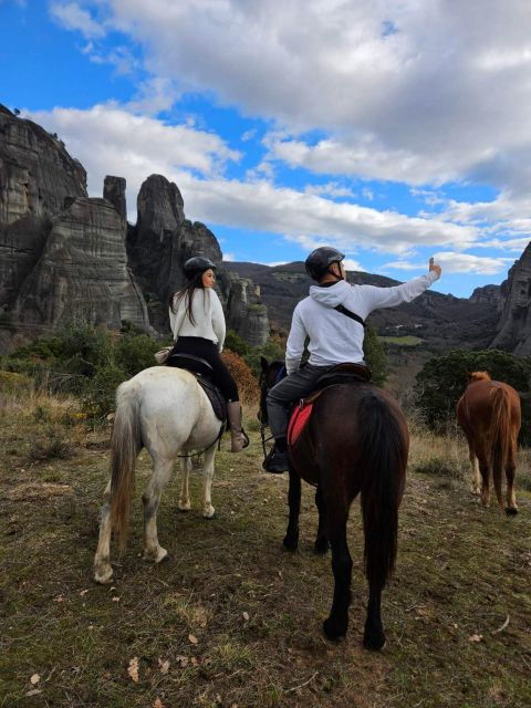 kastraki-meteora-morning-horse-riding-with-monastery-visit