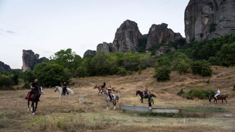 kastraki-meteora-morning-horse-riding-with-monastery-visit