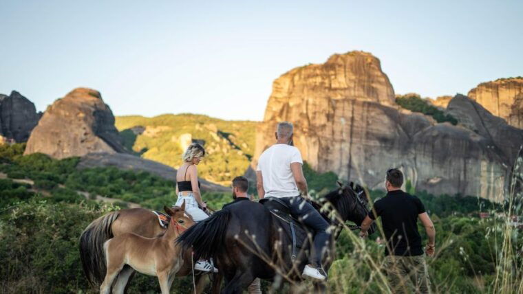 kastraki-meteora-sunset-horseback-riding