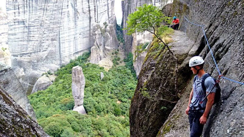 kastraki-meteora-via-cordata-hiking-tour-to-the-great-saint