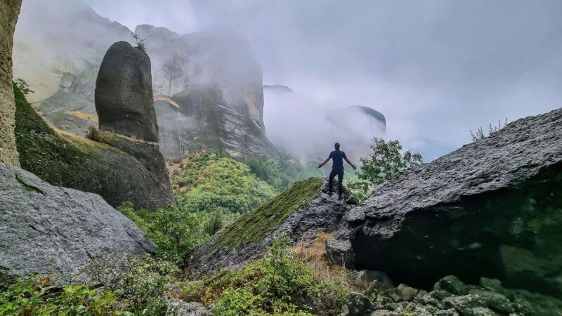 kastraki-meteora-via-cordata-hiking-tour-to-the-great-saint