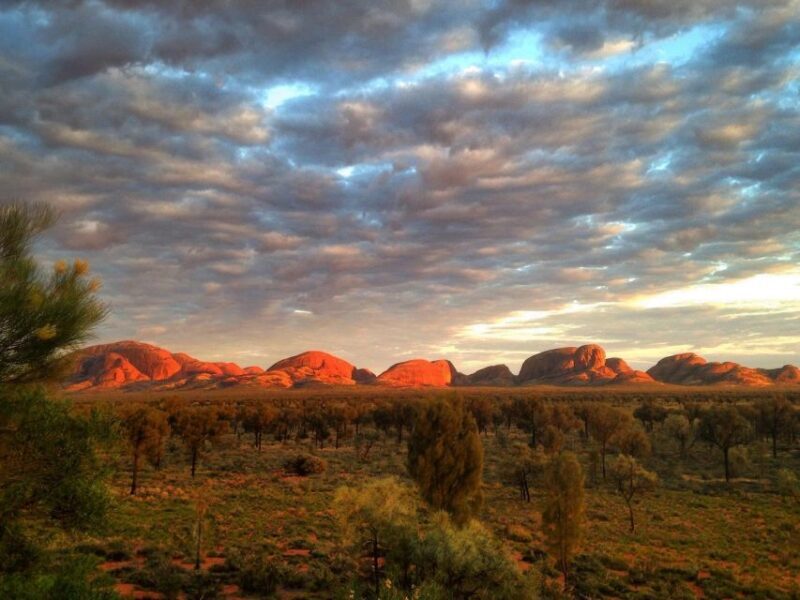 Kata Tjuta: Small Group Sunrise Tour with Picnic Breakfast - Discovering the Magic of Kata Tjuta at Sunrise