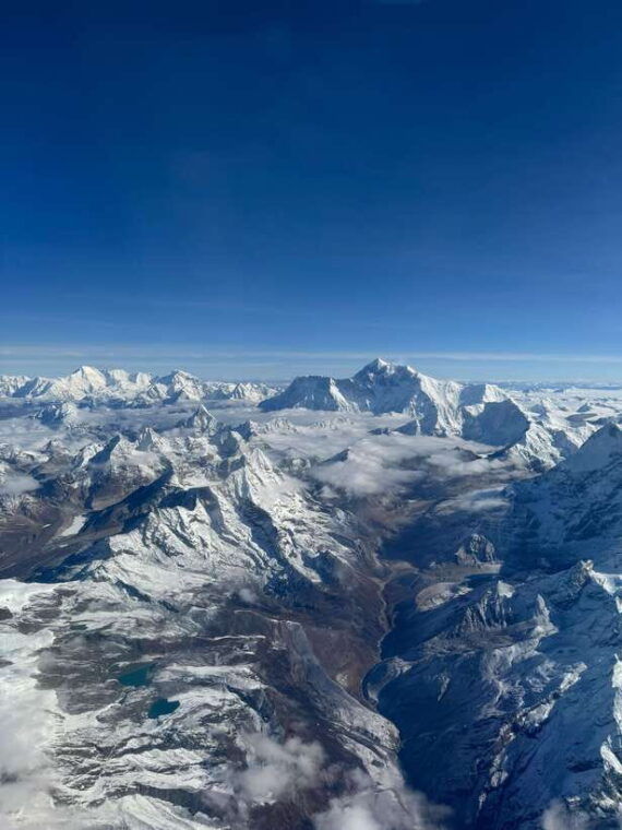 kathmandu-1-hour-mount-everest-flight-with-private-transfer
