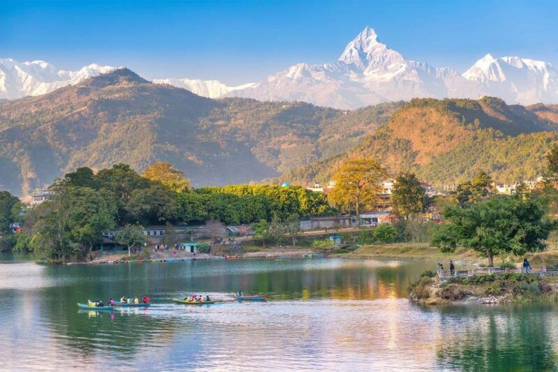 kathmandu-4-days-pokhara-tour-with-himalaya-easy-day-hiking
